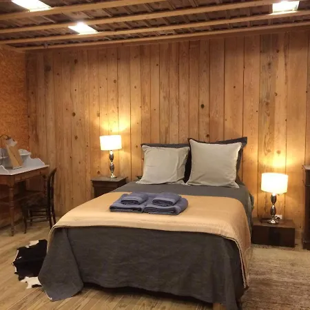 Chambre Chaleureuse Et Atypique Dans Maison Bois Bbc Lisieux