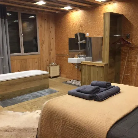 Pensión Chambre Chaleureuse Et Atypique Dans Maison Bois Bbc